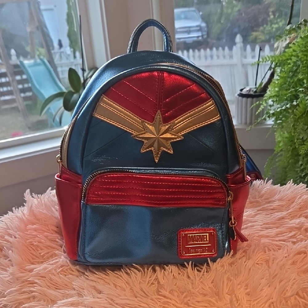 Captain Marvel Classic Cosplay